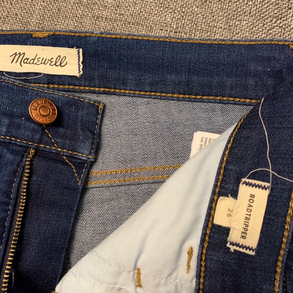 Like new Madewell Roadtripper jeans size 26